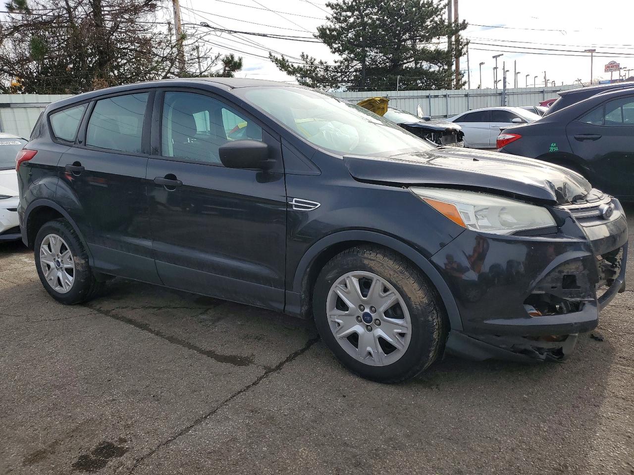 2014 FORD ESCAPE S photo 4