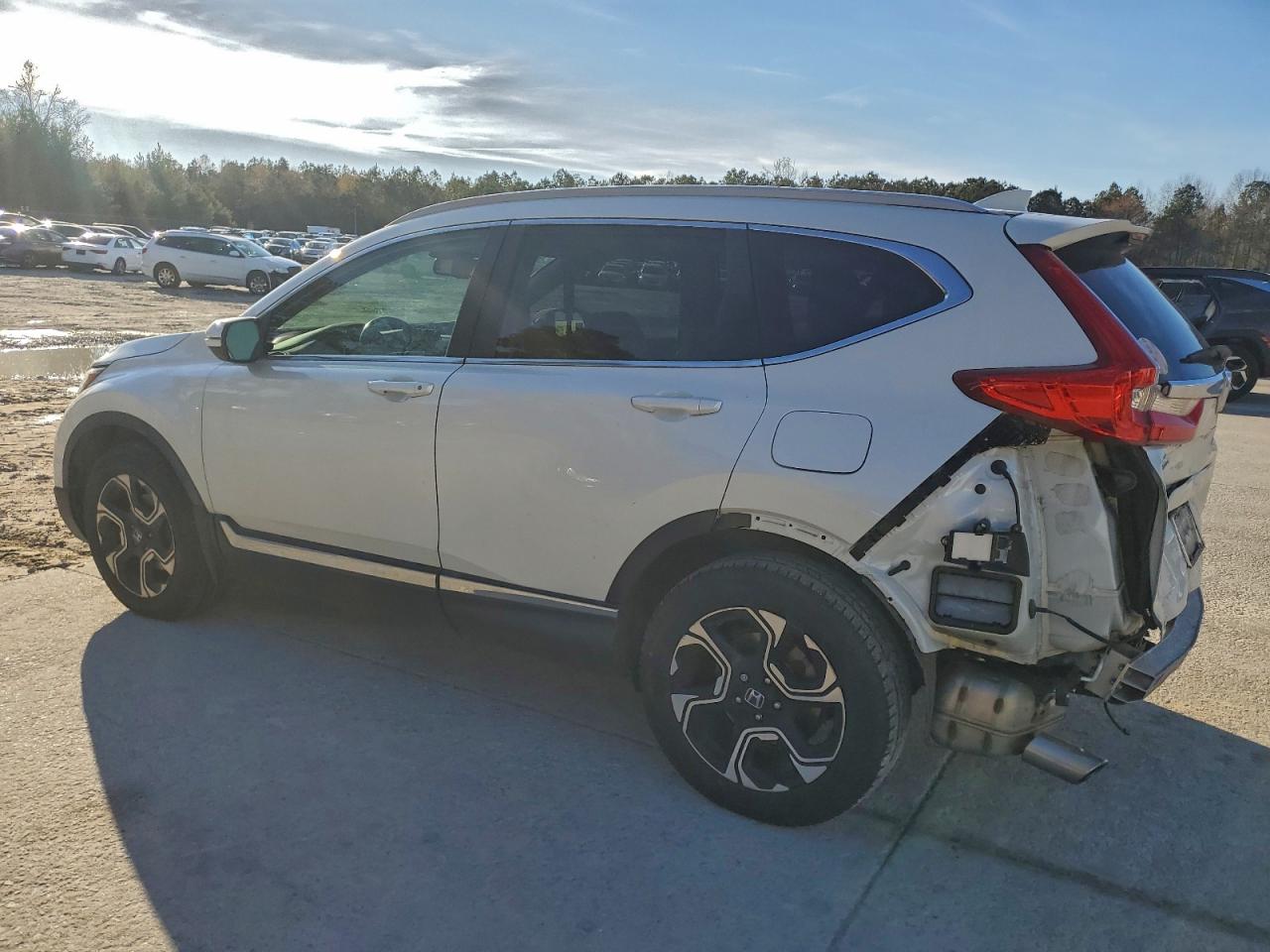 2018 HONDA CR-V TOURING photo 2