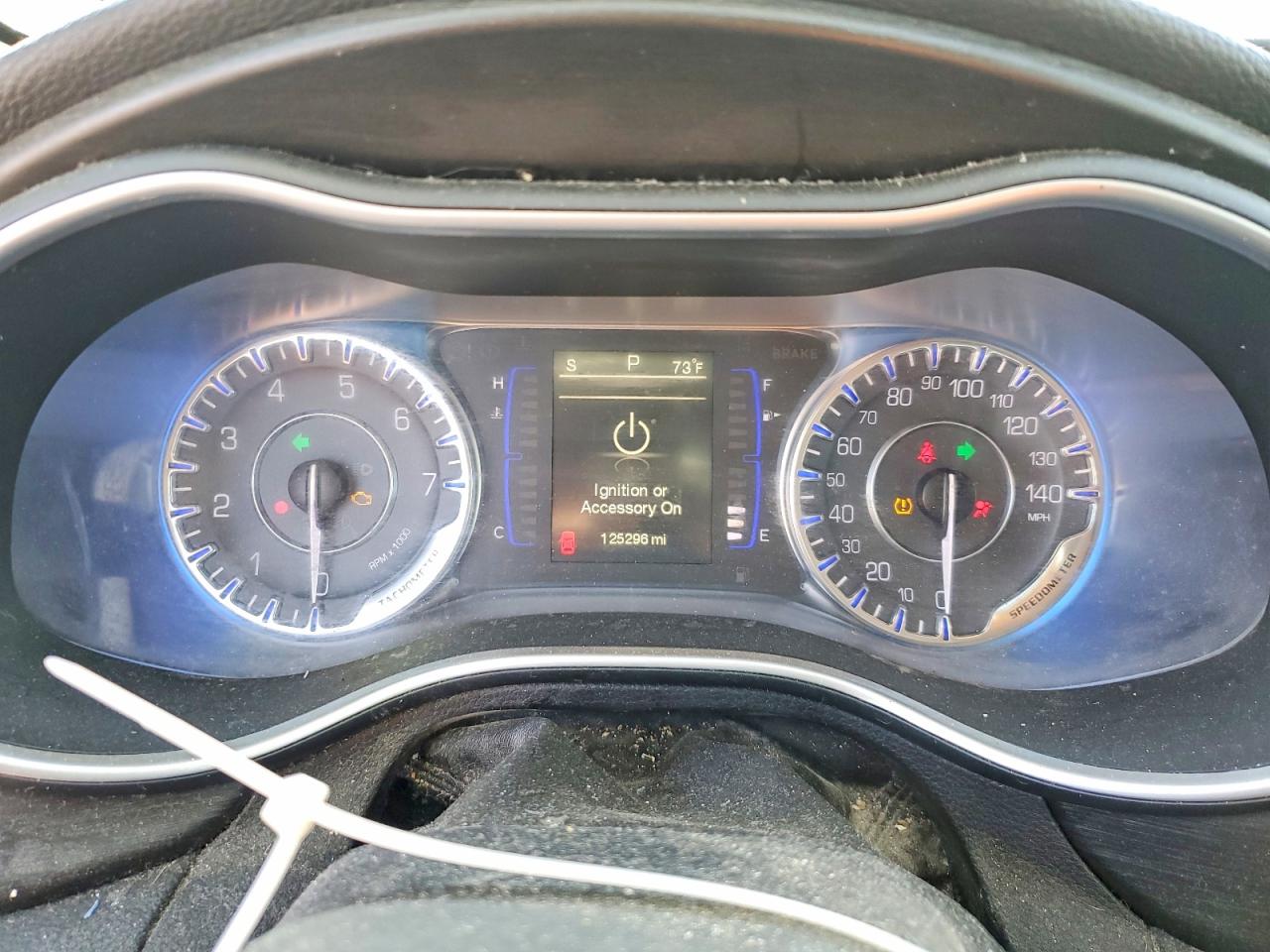 2015 CHRYSLER 200 LIMITED photo 9