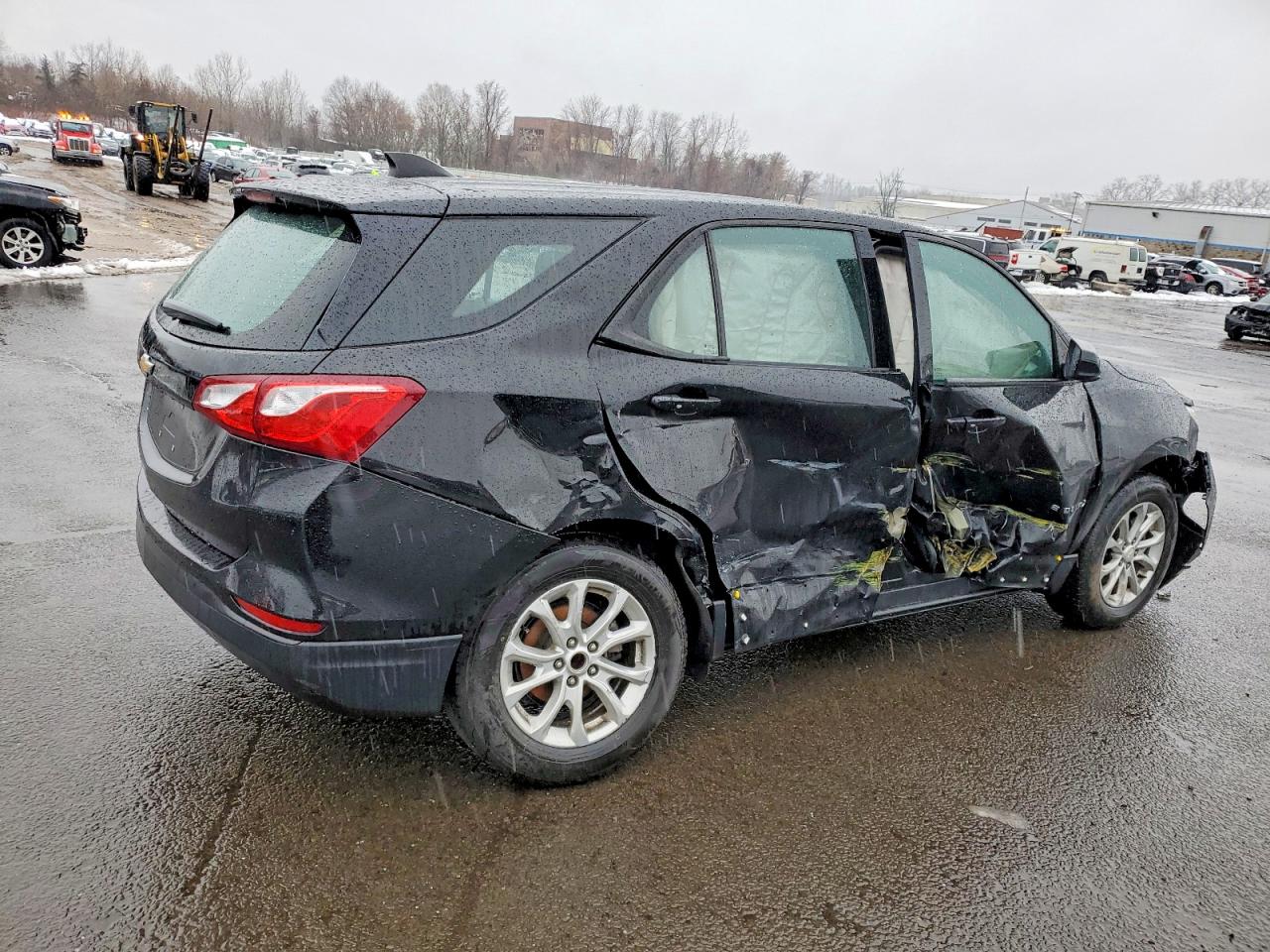 2019 CHEVROLET EQUINOX LS photo 3