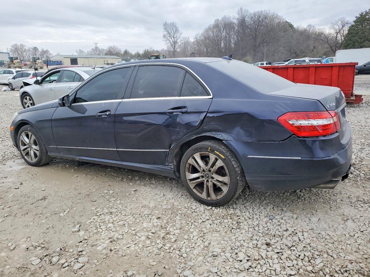 2011 MERCEDES-BENZ E 350 4MATIC photo 2