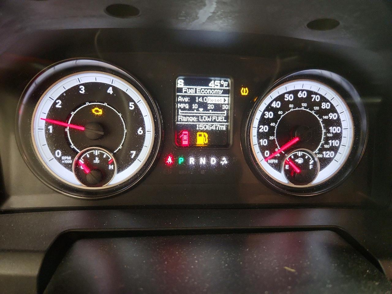 2017 RAM 1500 ST photo 9