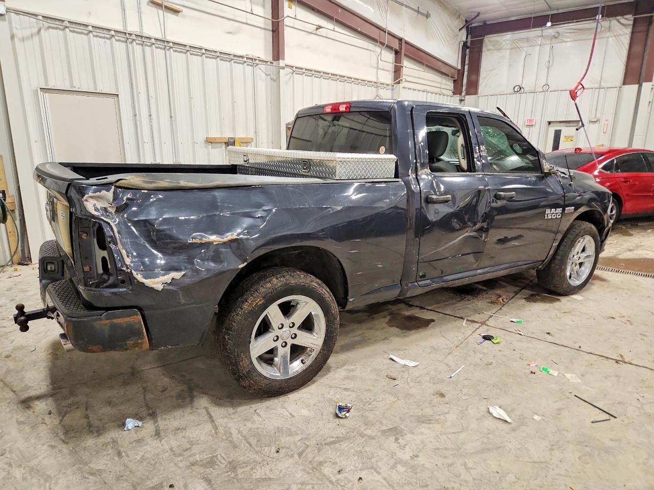 2017 RAM 1500 ST photo 3