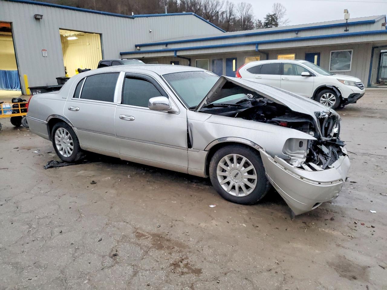 2007 LINCOLN TOWN CAR SIGNATURE photo 4