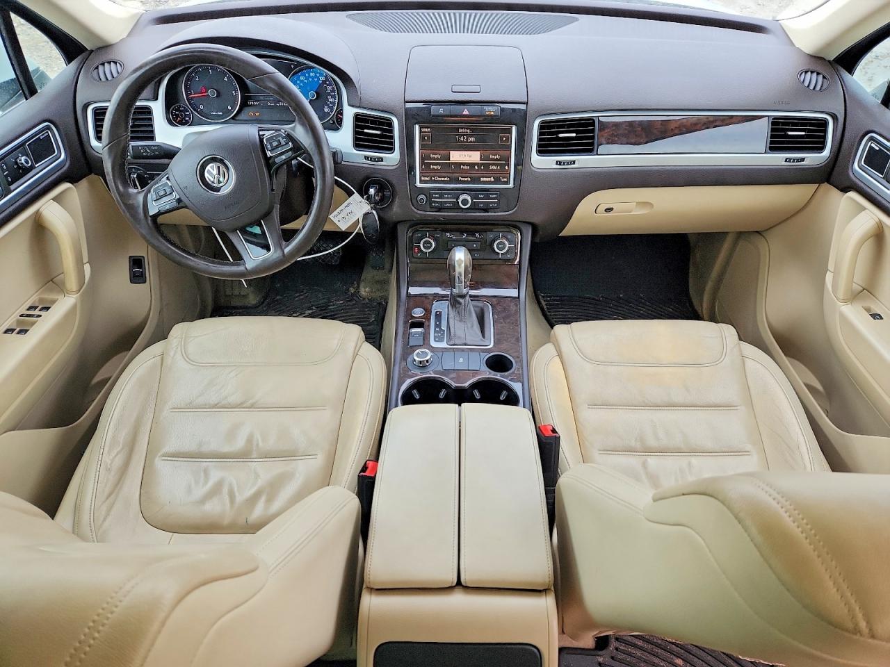 2013 VOLKSWAGEN TOUAREG V6 TDI photo 8