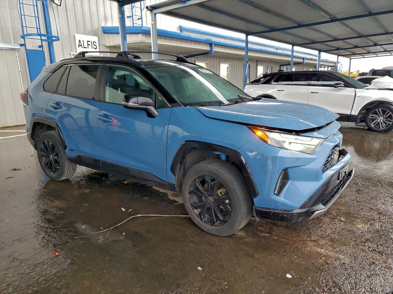 2022 TOYOTA RAV4 XSE photo 4
