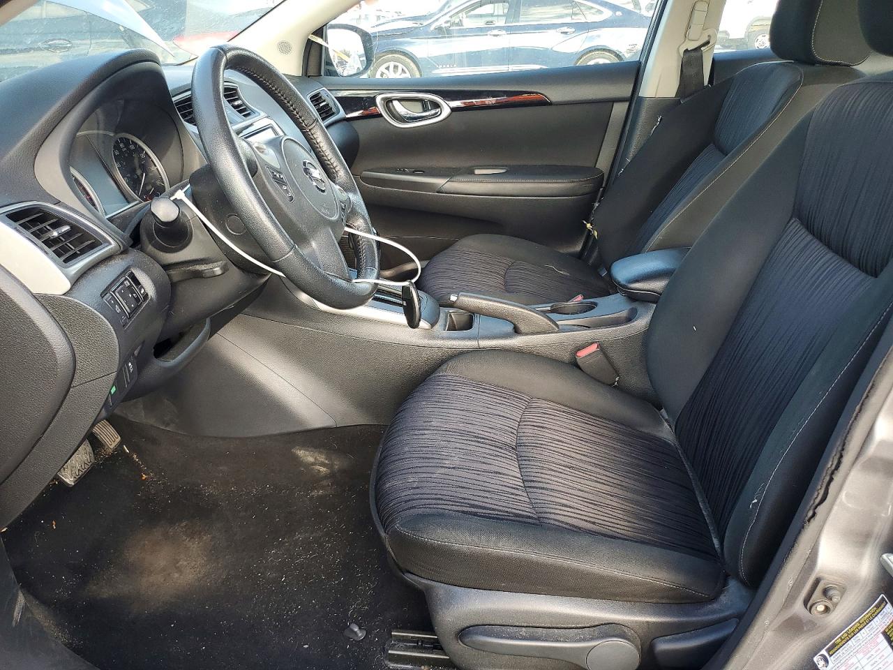 2019 NISSAN SENTRA S photo 7