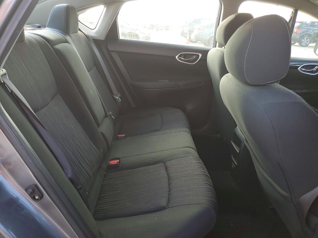 2019 NISSAN SENTRA S photo 10