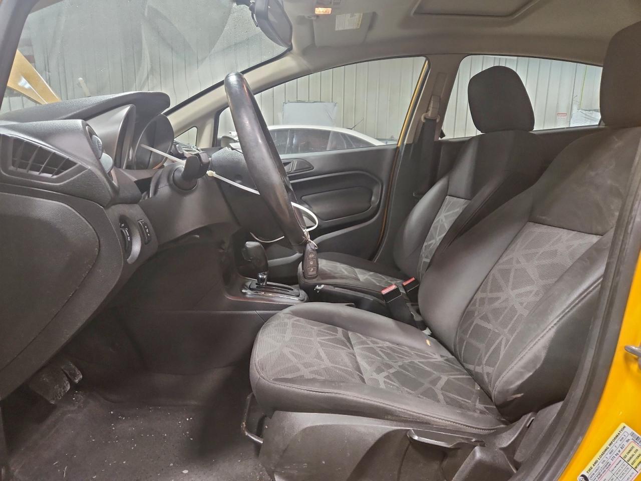 2011 FORD FIESTA SES photo 7