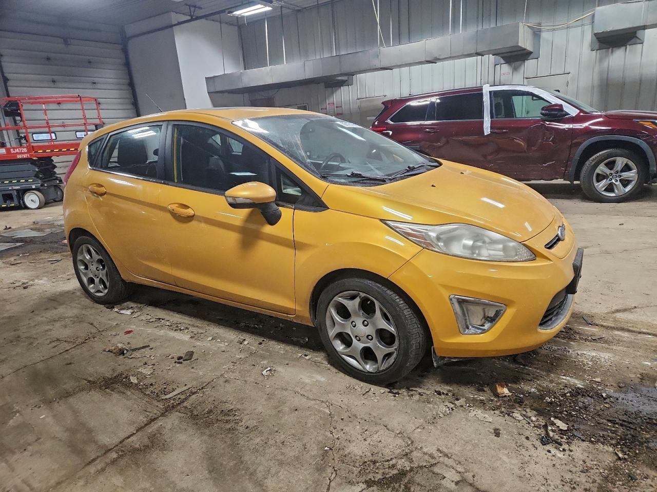 2011 FORD FIESTA SES photo 4