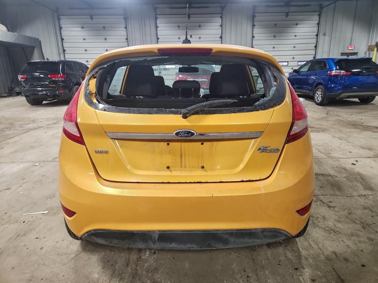 2011 FORD FIESTA SES photo 6