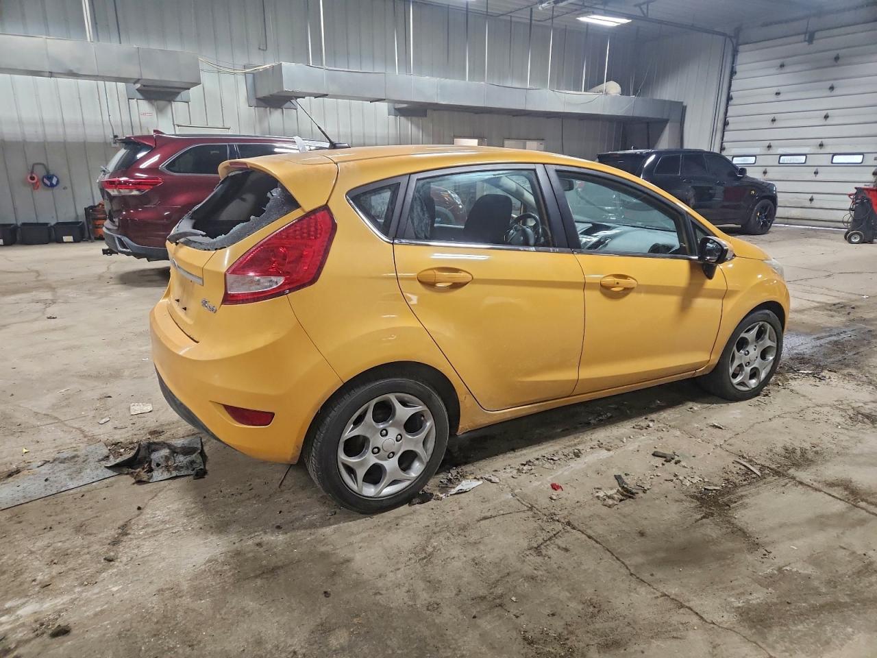 2011 FORD FIESTA SES photo 3