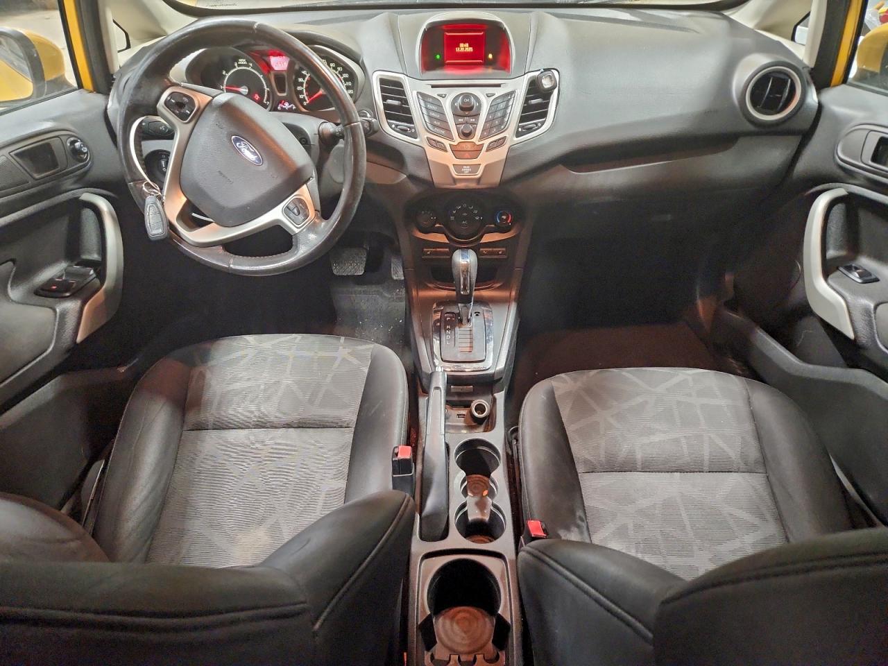 2011 FORD FIESTA SES photo 8