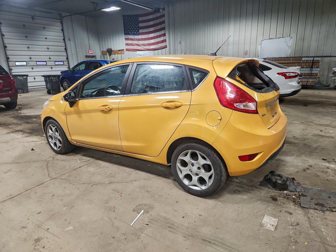 2011 FORD FIESTA SES photo 2
