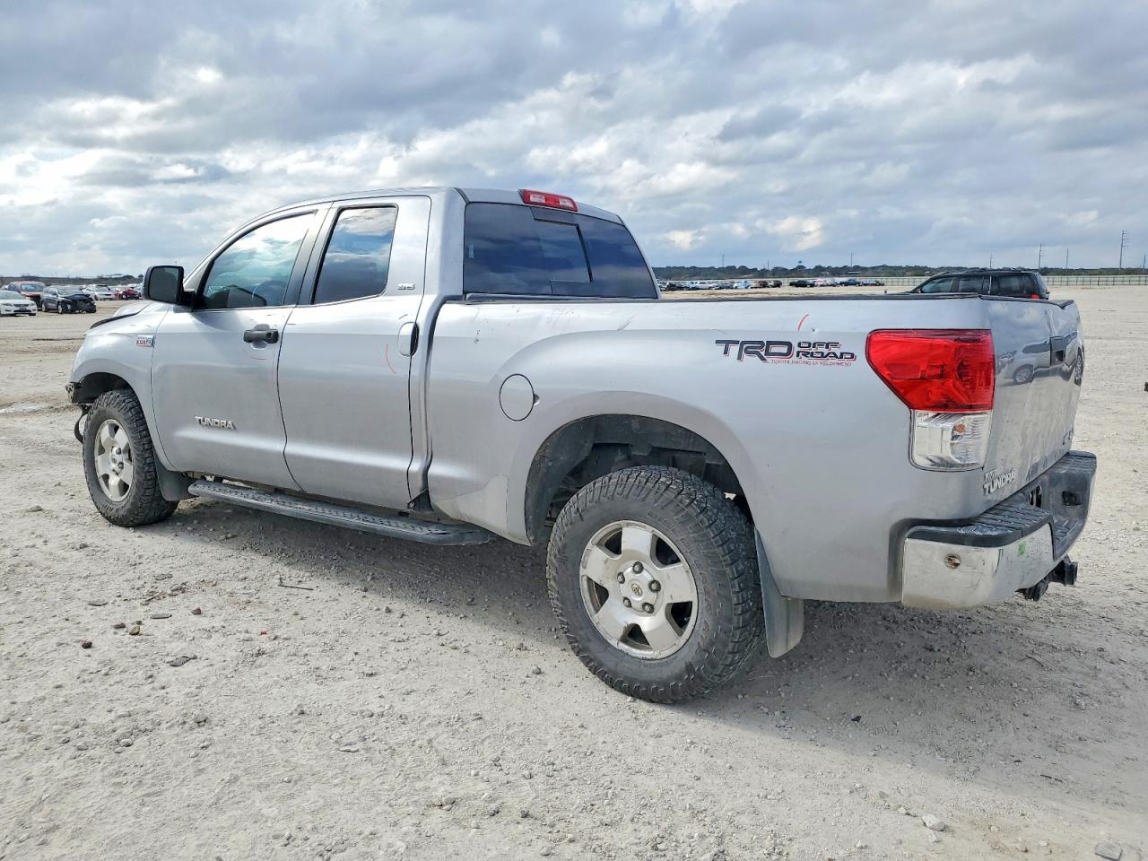 2010 TOYOTA TUNDRA GRADE photo 2
