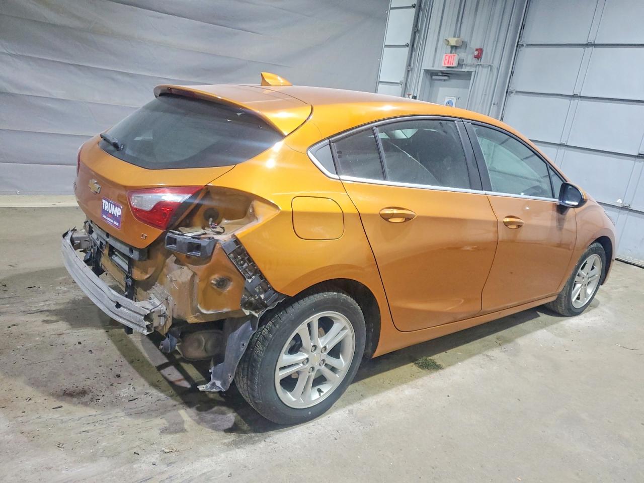 2017 CHEVROLET CRUZE LT photo 3