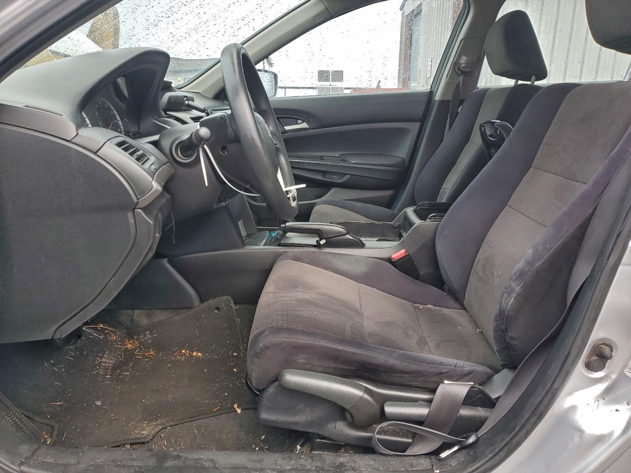 2010 HONDA ACCORD LX photo 7