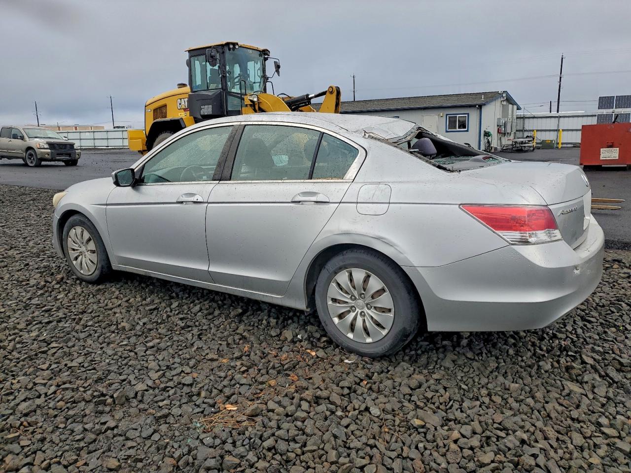 2010 HONDA ACCORD LX photo 2