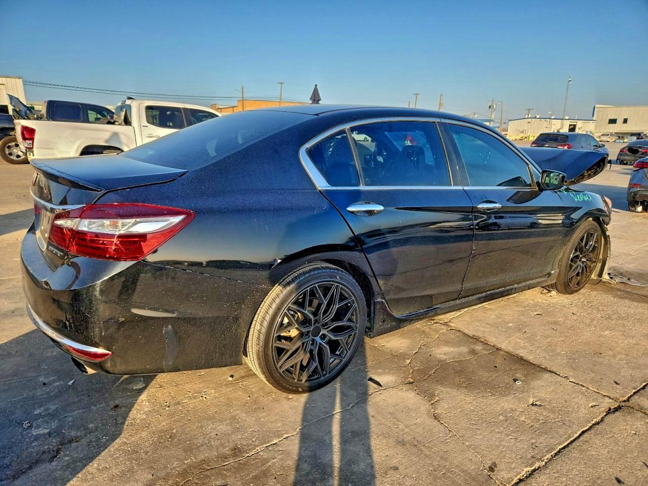 2016 HONDA ACCORD SPORT photo 3