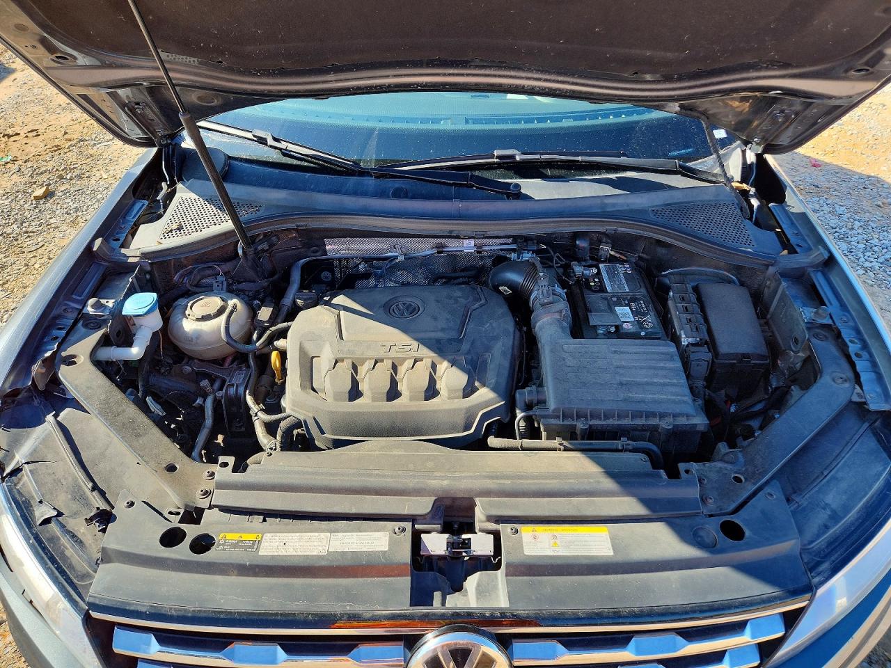 2021 VOLKSWAGEN TIGUAN SE photo 12