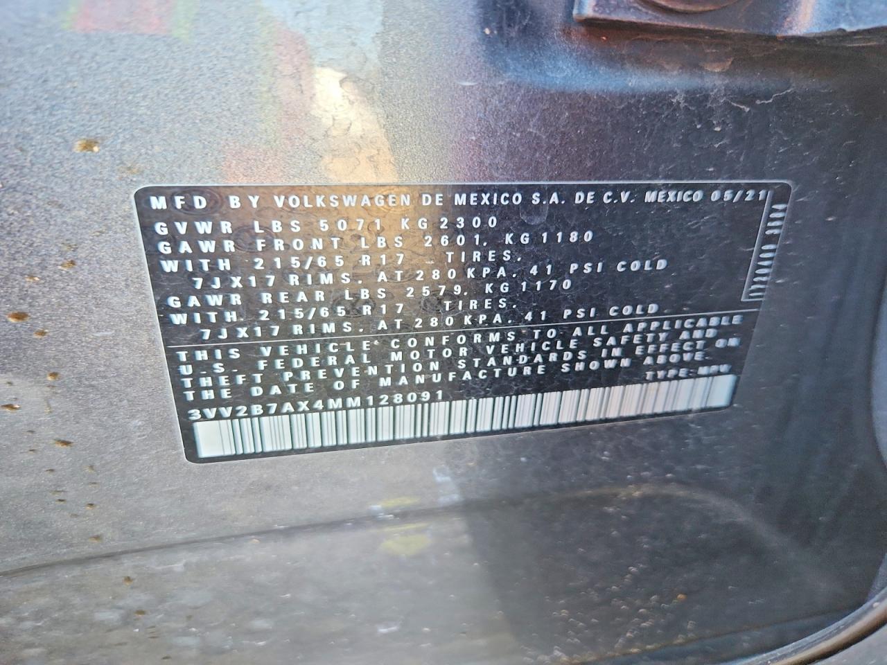 2021 VOLKSWAGEN TIGUAN SE photo 13