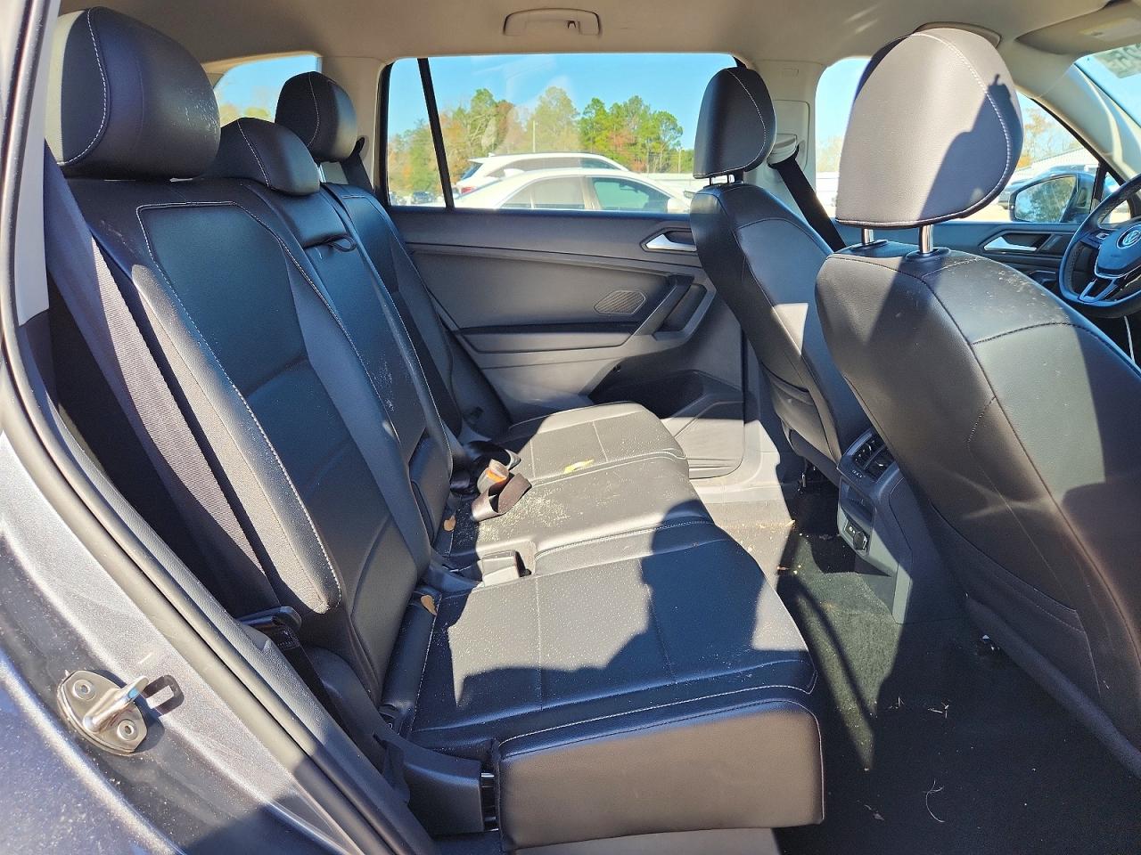 2021 VOLKSWAGEN TIGUAN SE photo 11