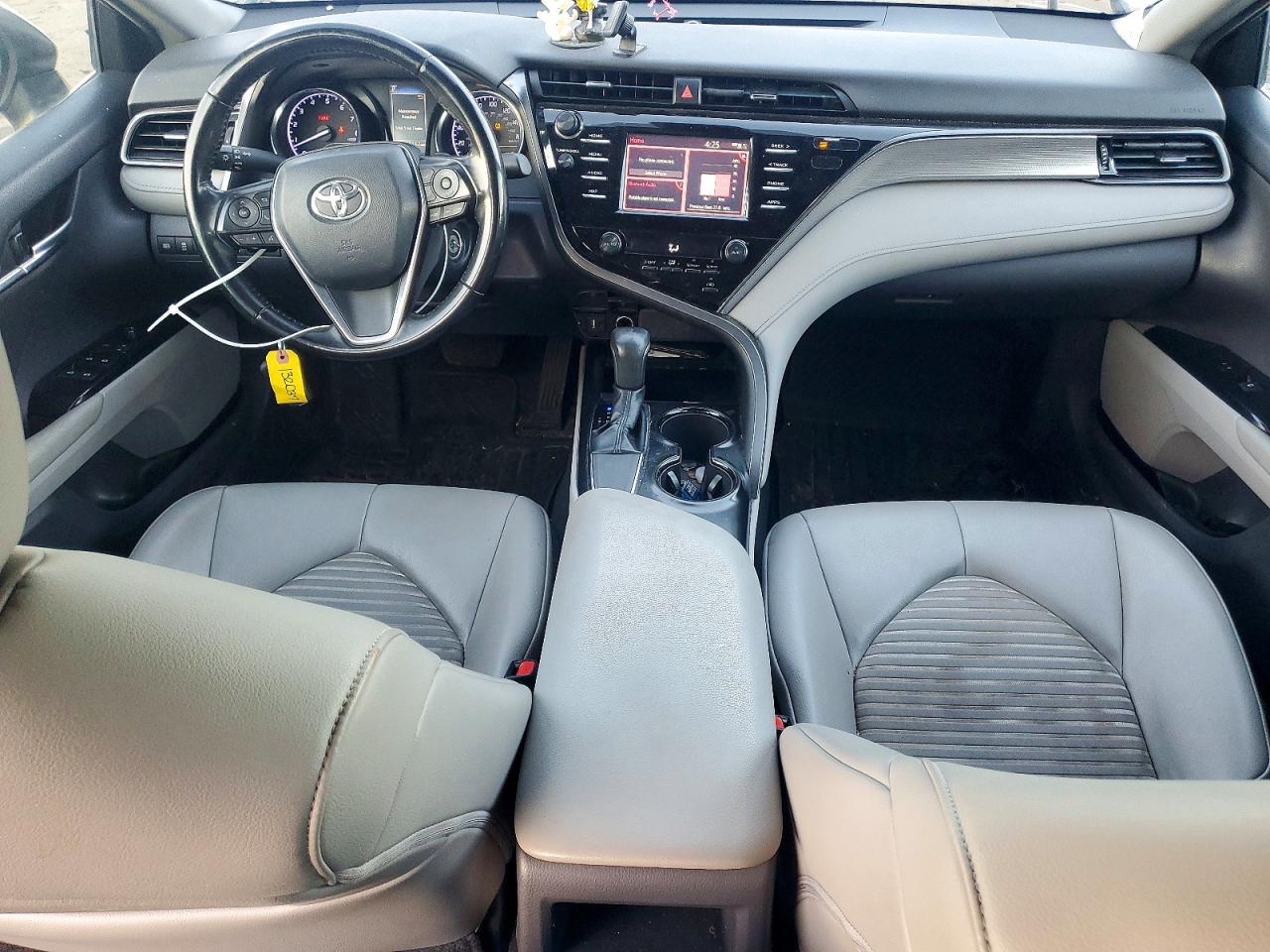 2019 TOYOTA CAMRY L photo 15