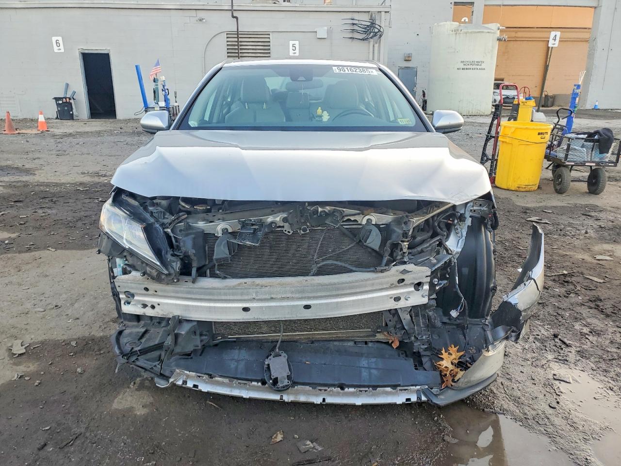 2019 TOYOTA CAMRY L photo 9