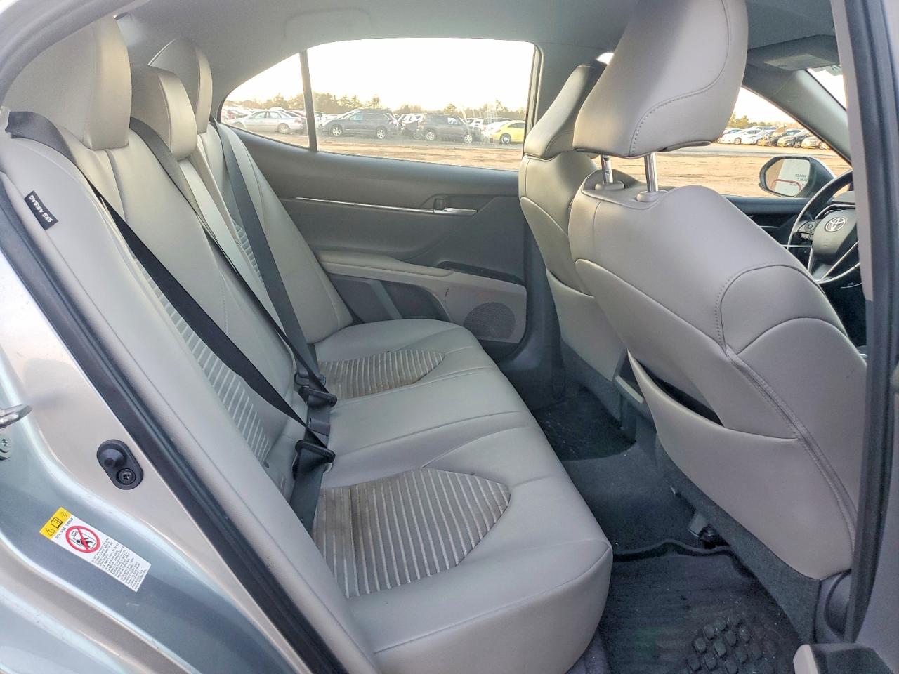 2019 TOYOTA CAMRY L photo 19