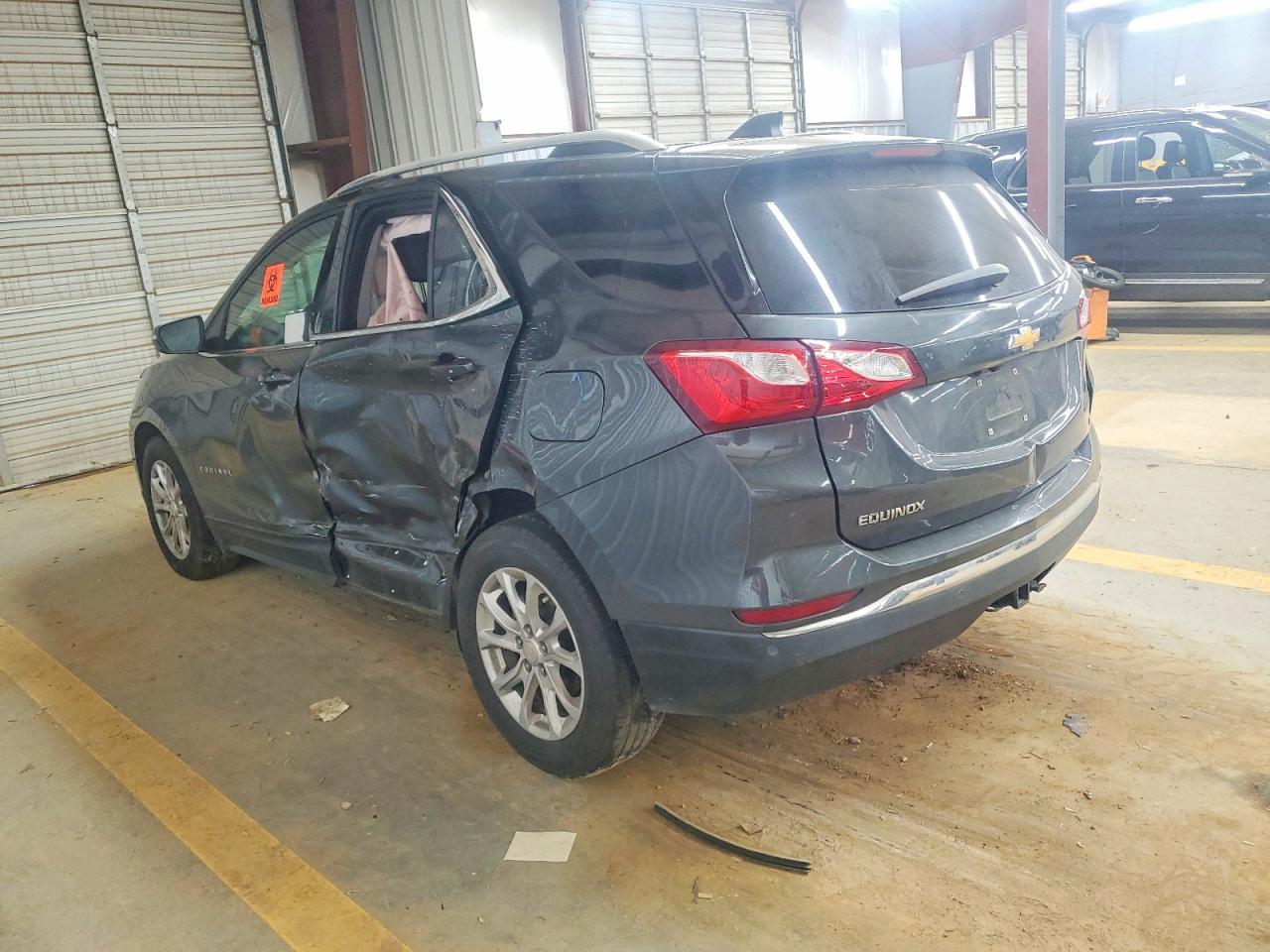 2018 CHEVROLET EQUINOX LT photo 3