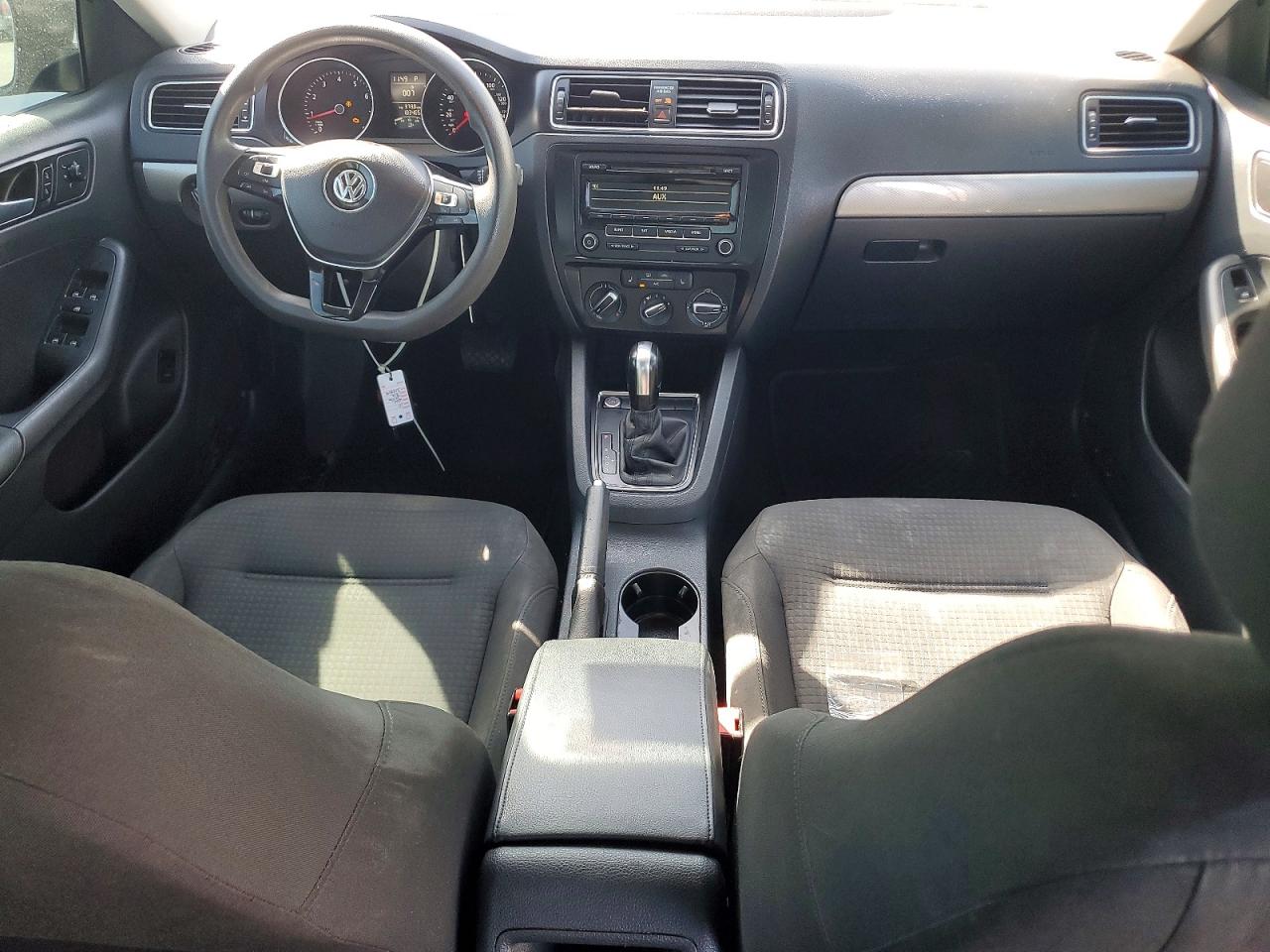 2015 VOLKSWAGEN JETTA SE photo 8