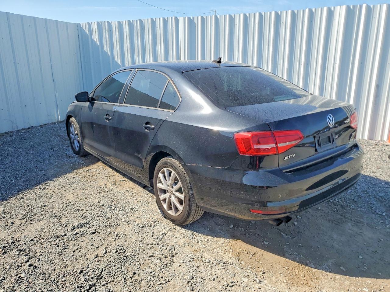 2015 VOLKSWAGEN JETTA SE photo 2