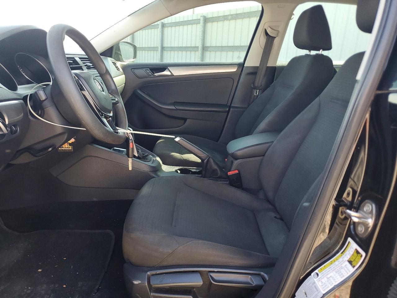 2015 VOLKSWAGEN JETTA SE photo 7