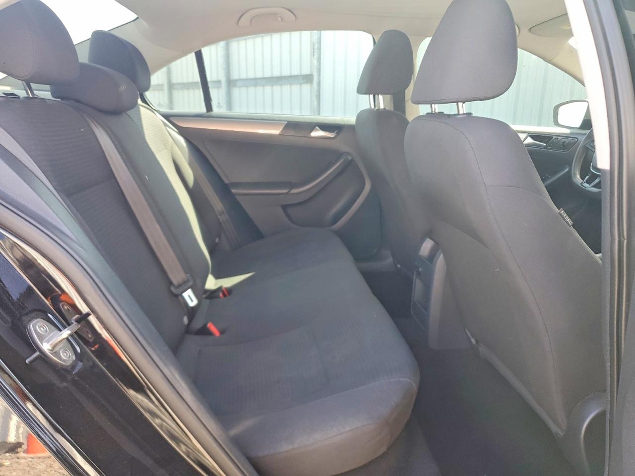 2015 VOLKSWAGEN JETTA SE photo 10