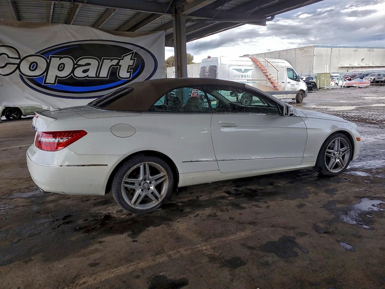 2011 MERCEDES-BENZ E 350 photo 3