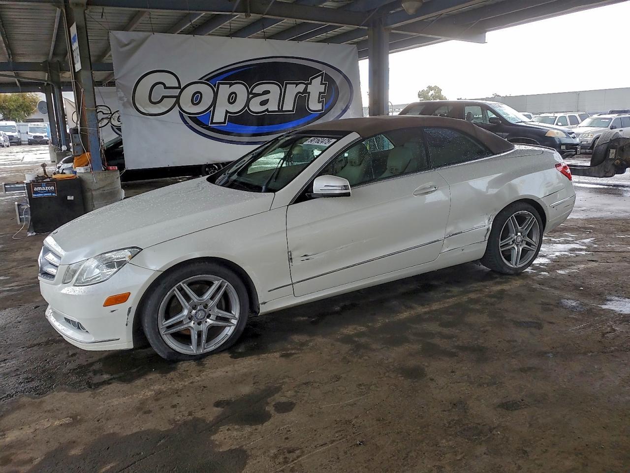 2011 MERCEDES-BENZ E