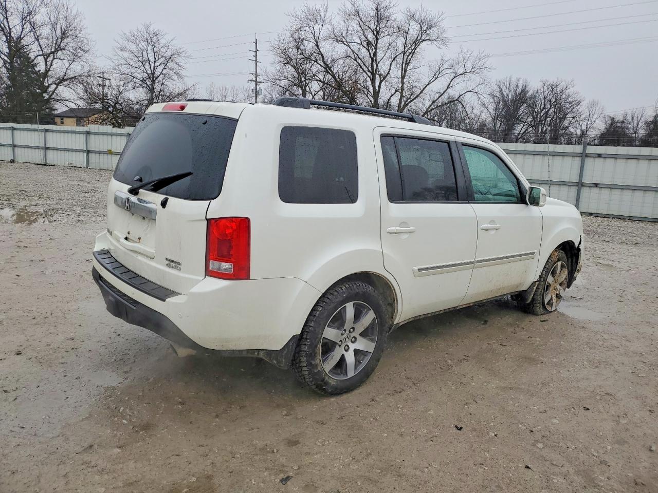 2013 HONDA PILOT TOURING photo 3