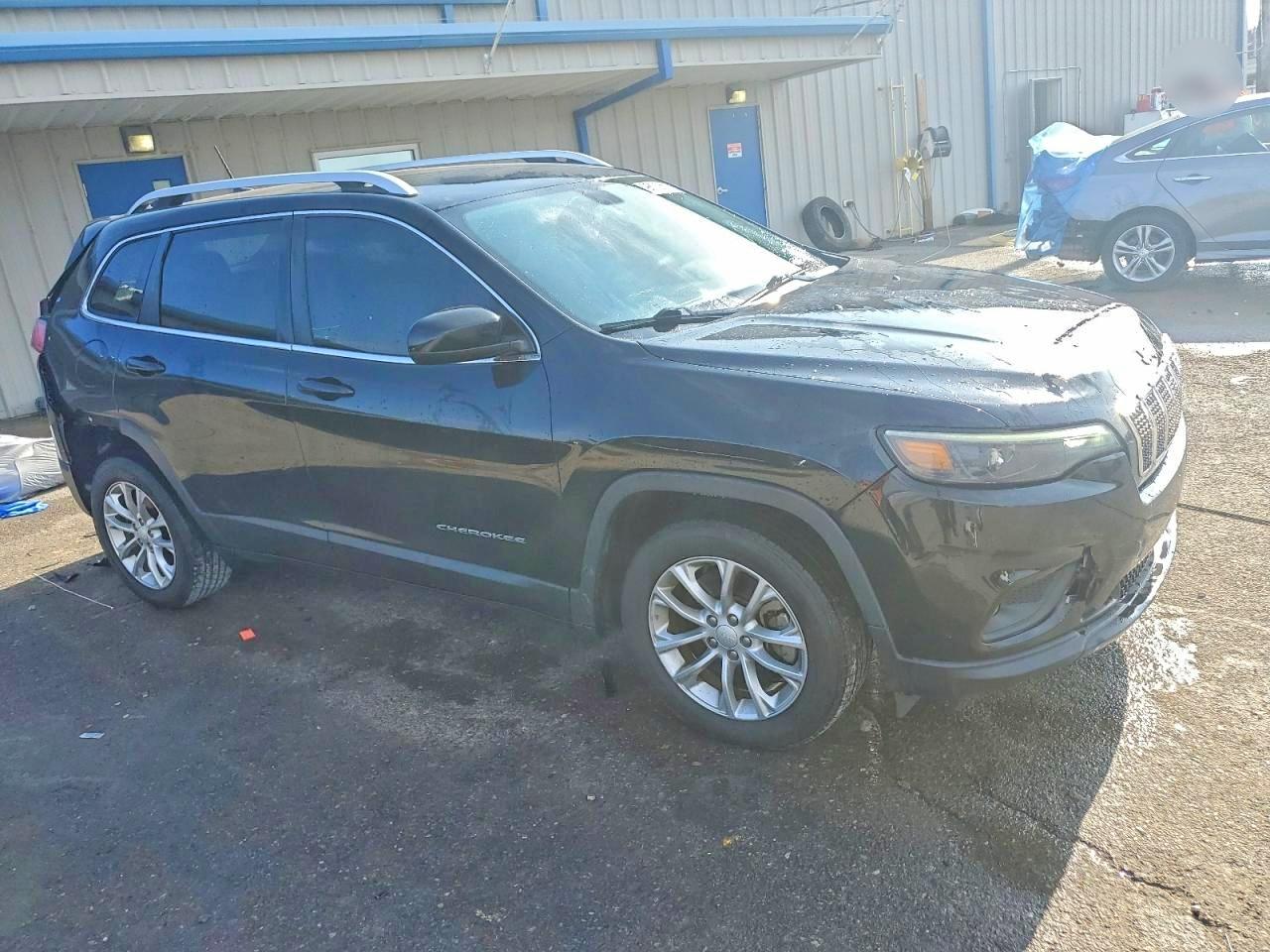 2019 JEEP CHEROKEE LATITUDE photo 4