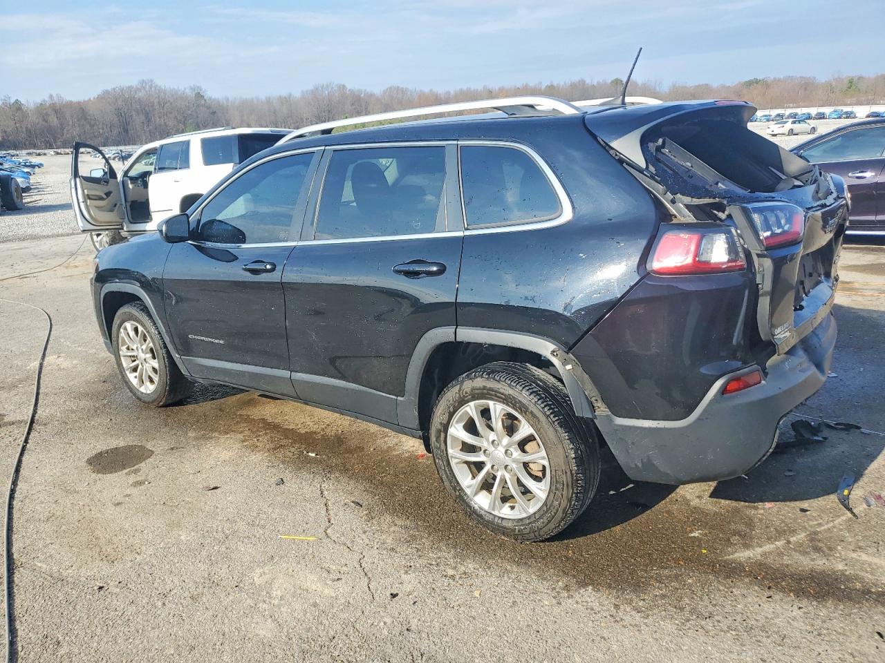 2019 JEEP CHEROKEE LATITUDE photo 2