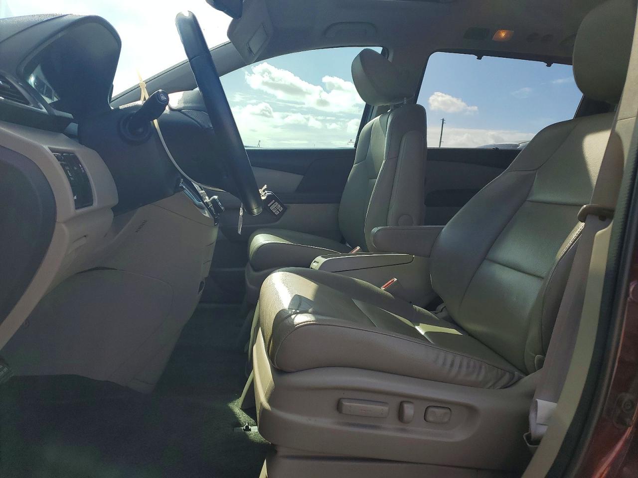 2016 HONDA ODYSSEY EXL photo 7