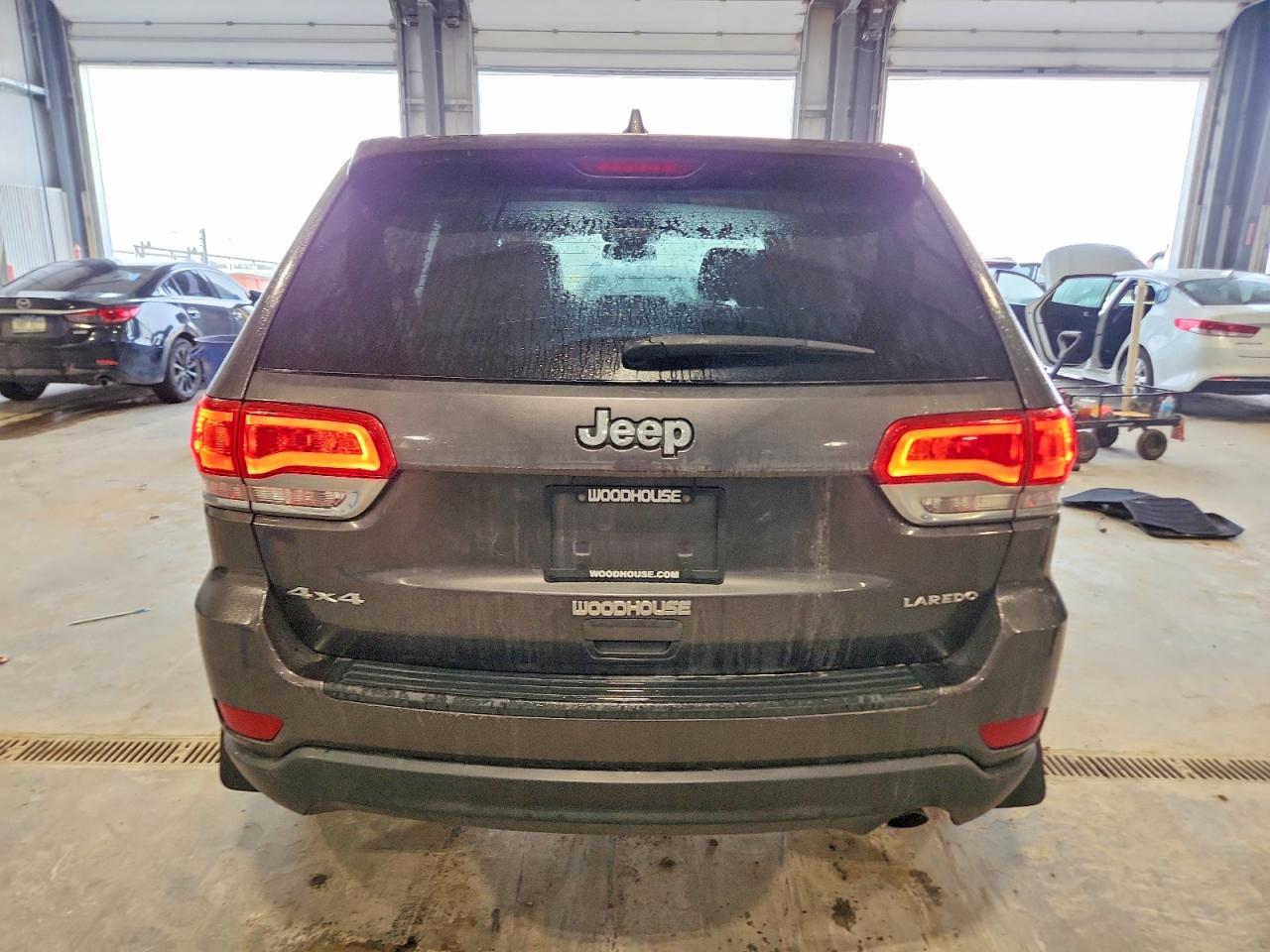 2015 JEEP GRAND CHEROKEE LAREDO photo 11