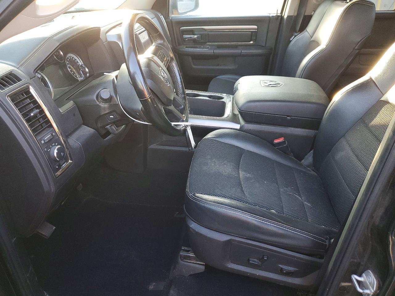 2018 RAM 1500 SPORT photo 13