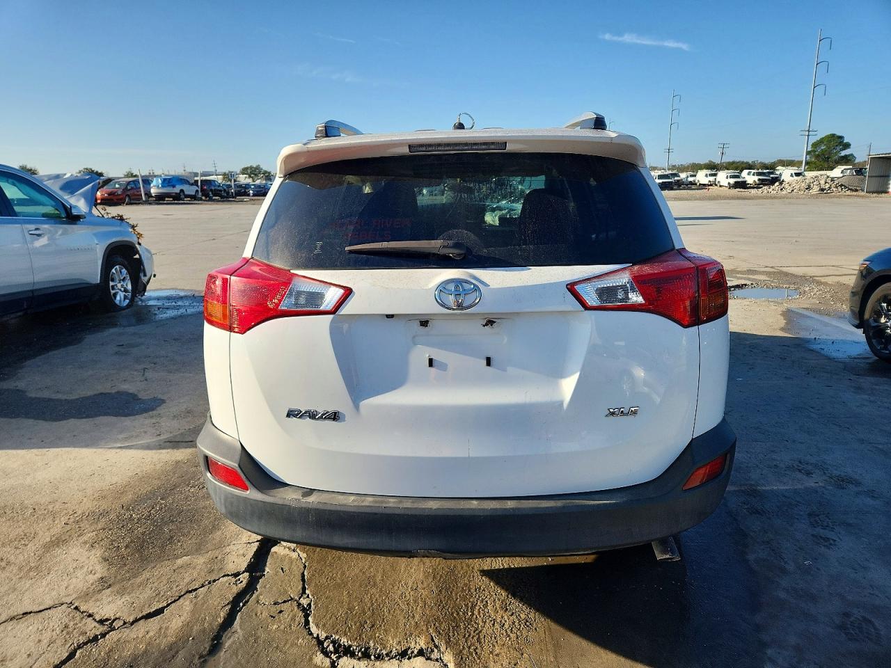 2013 TOYOTA RAV4 XLE photo 6