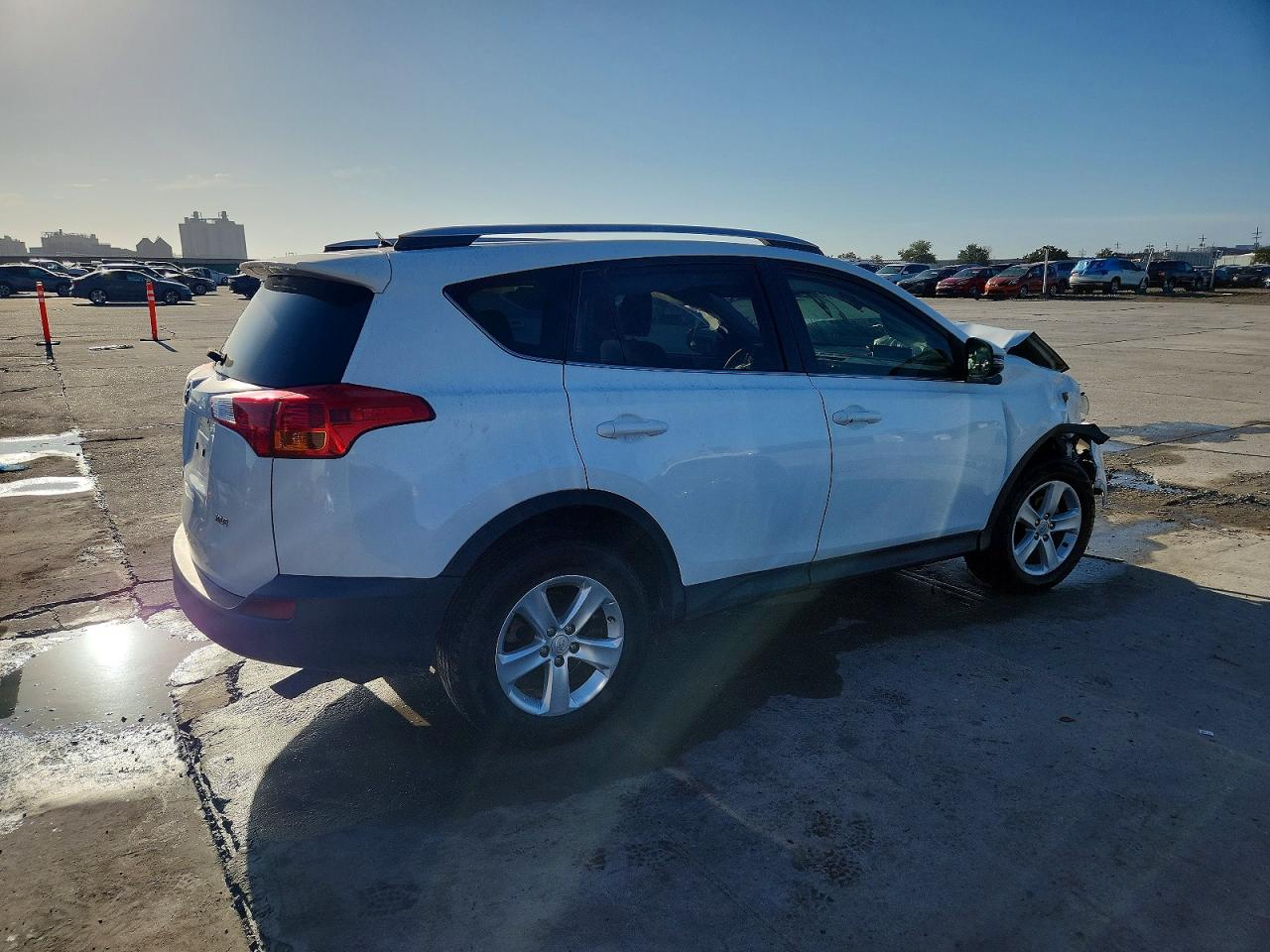 2013 TOYOTA RAV4 XLE photo 3