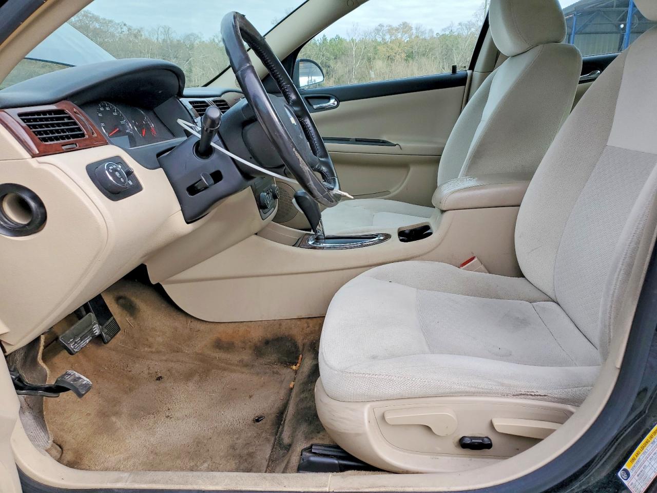 2011 CHEVROLET IMPALA LT photo 13