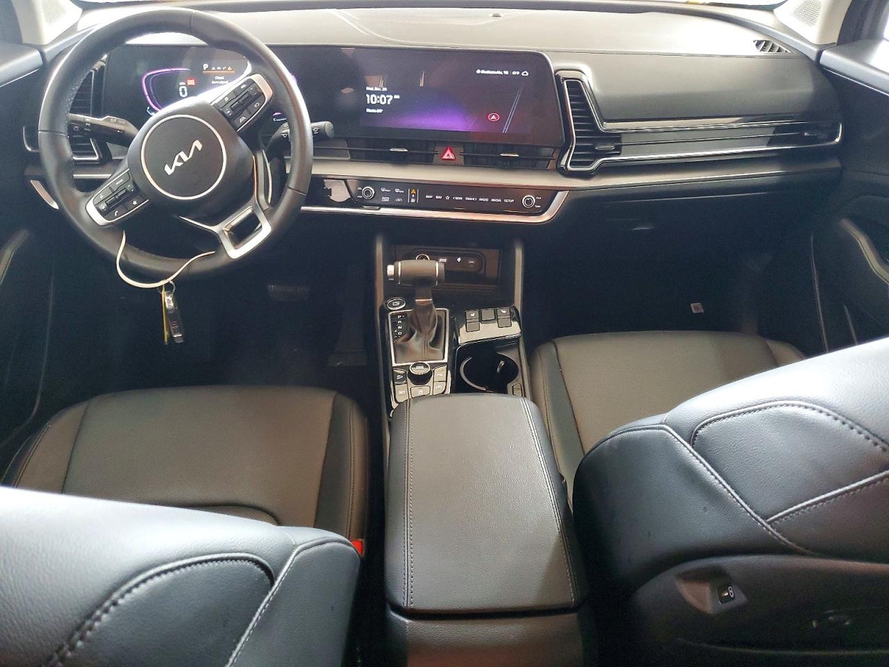 2025 KIA SPORTAGE EX photo 8