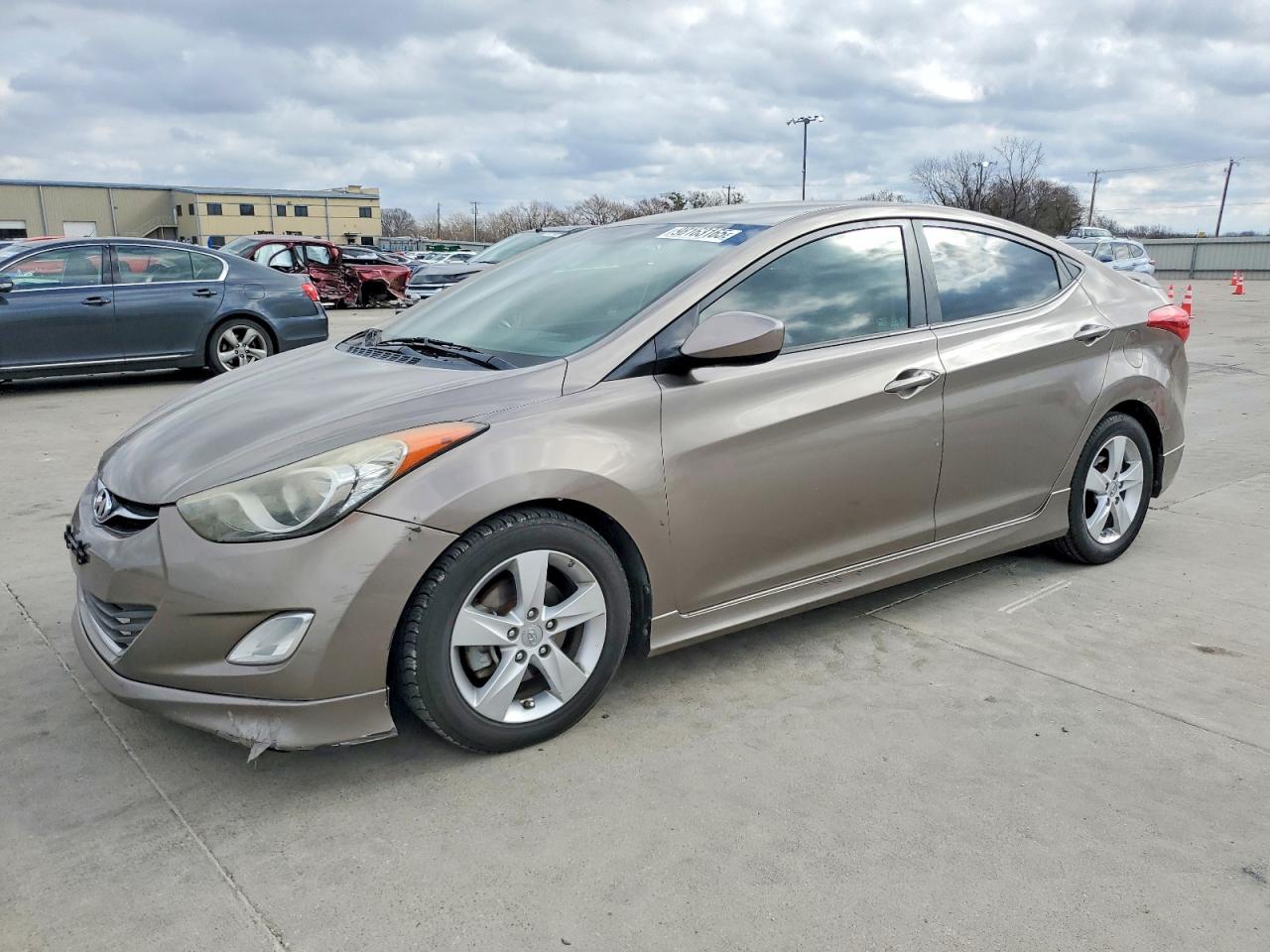 2013 HYUNDAI ELANTRA