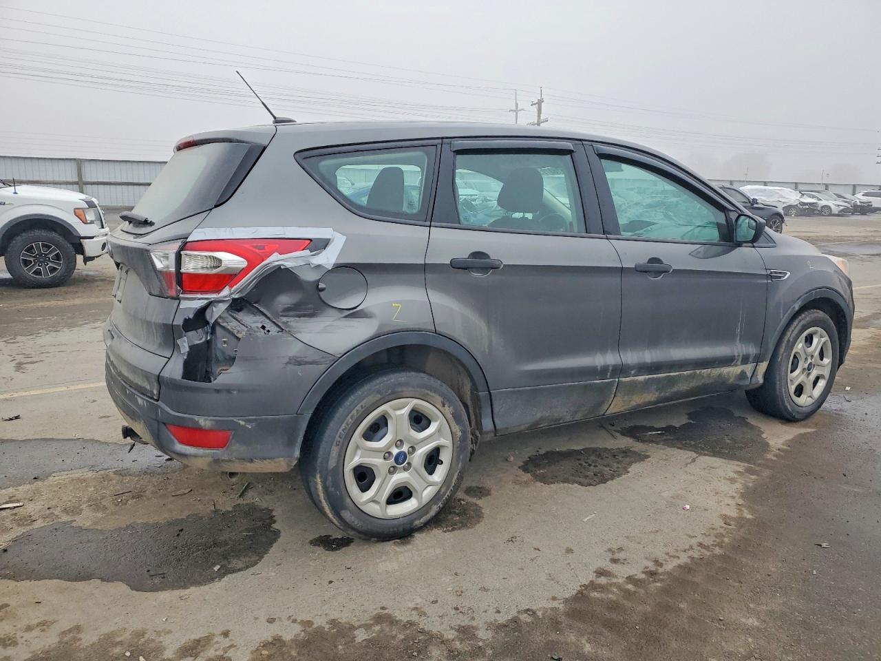 2017 FORD ESCAPE S photo 5
