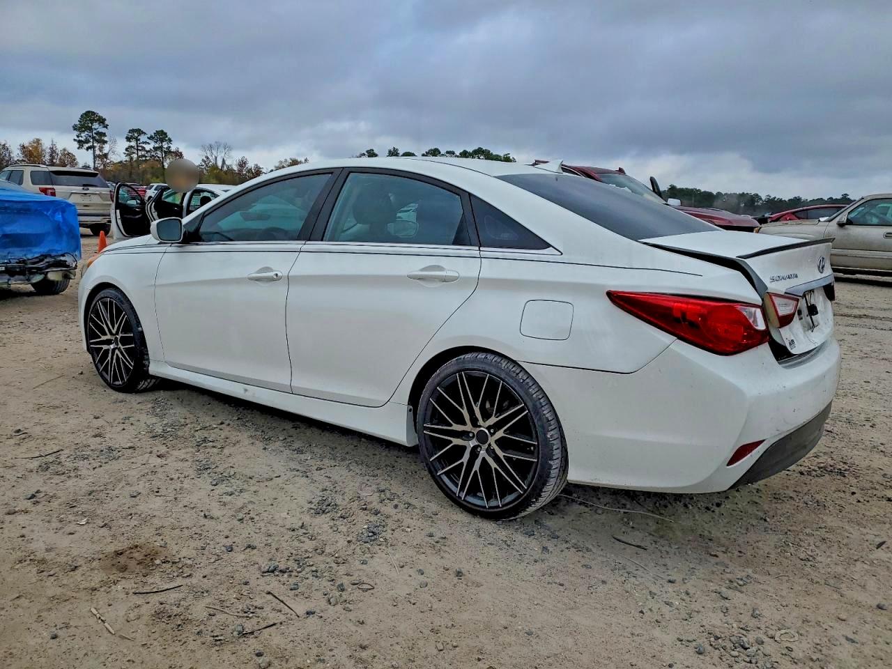 2014 HYUNDAI SONATA GLS photo 2