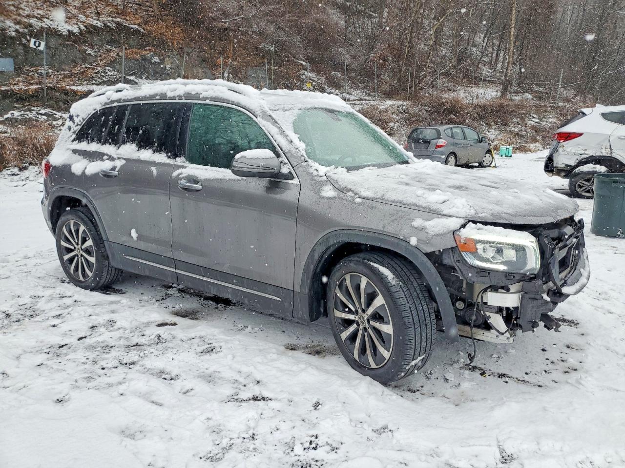 2021 MERCEDES-BENZ GLB 250 photo 4